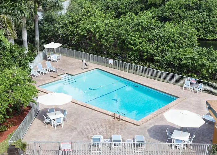 Days Inn By Wyndham Fort Lauderdale-Oakland Park Airport N Wilton Manors