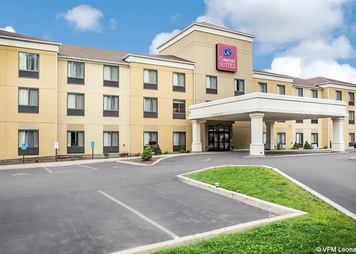 Comfort Suites Vestal Near University