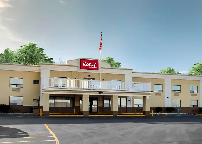 Red Roof Inn & Suites Newburgh - Stewart Airport West Point New Windsor