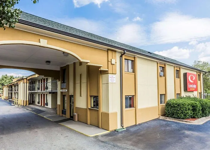 Econo Lodge Inn & Suites Matthews - Charlotte