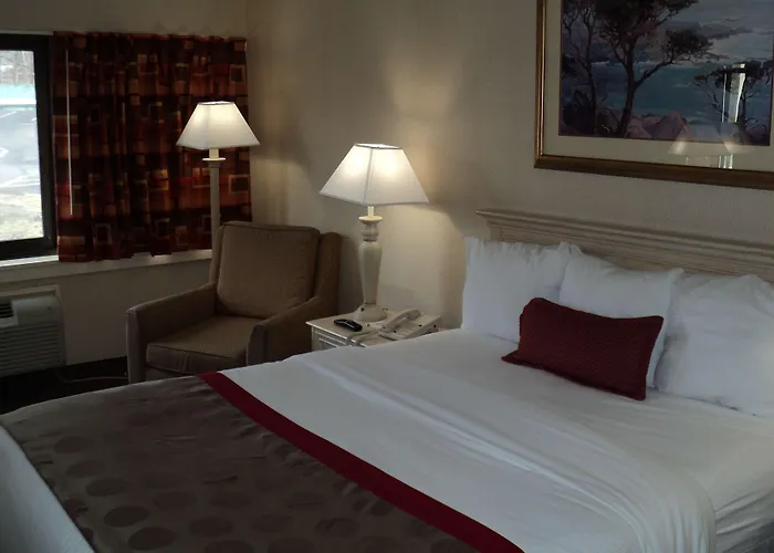 Ramada By Wyndham Yonkers Hotel