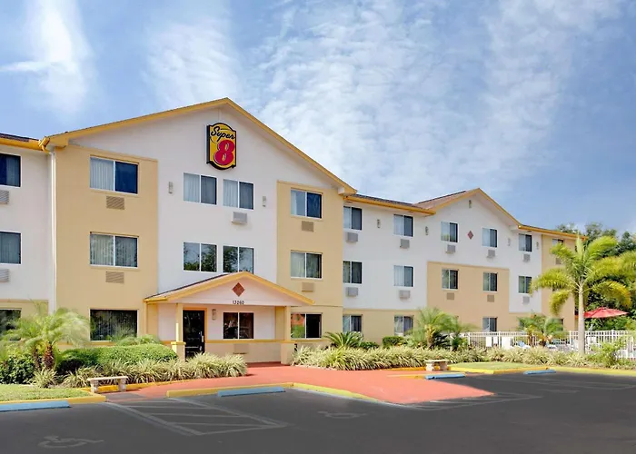 Super8 By Wyndham Nearby Clearwater St Petersburg International Airport Hotel Pinellas Park