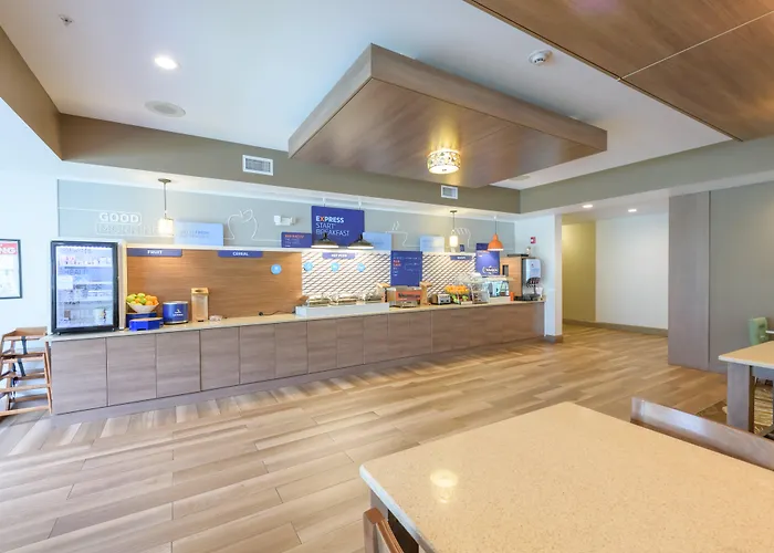 Holiday Inn Express & Suites Jamestown By Ihg