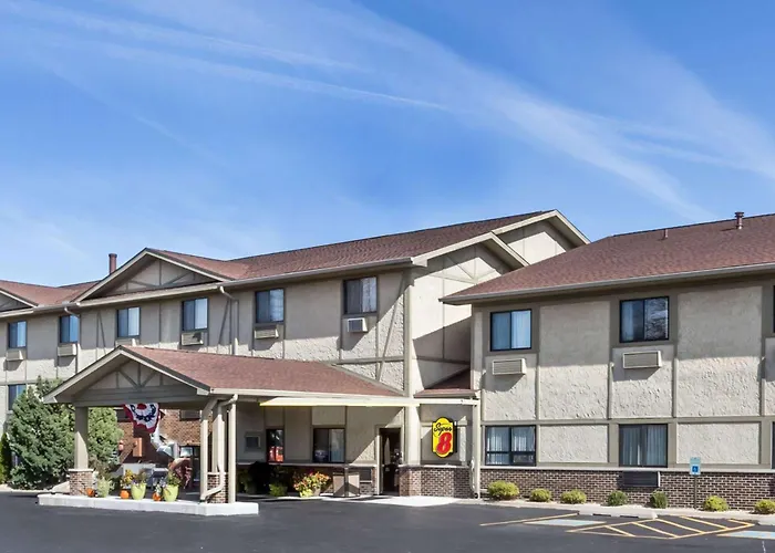 Super 8 By Wyndham Ottawa Starved Rock Hotel