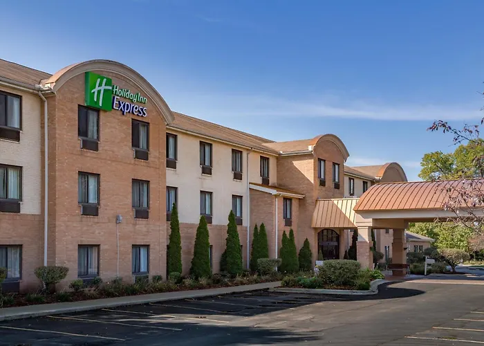 Holiday Inn Express Hotel & Suites Canton By Ihg