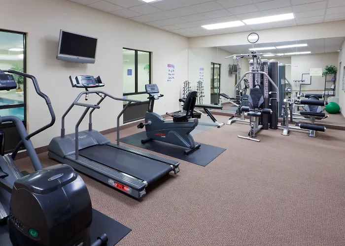 Holiday Inn Express Hotel & Suites Kent State University