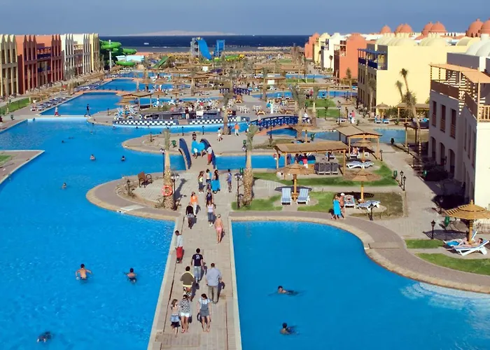 Titanic Beach - Families And Couples Only Gurdaka