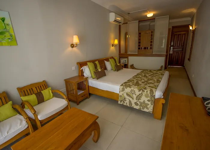 Le Peninsula Bay Beach Resort & Spa Blue Bay