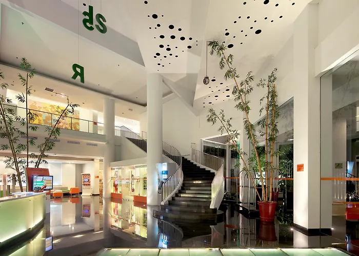 HARRIS Hotel Tebet Jakarta