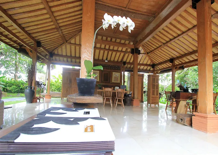 Kajane Yangloni At Ubud