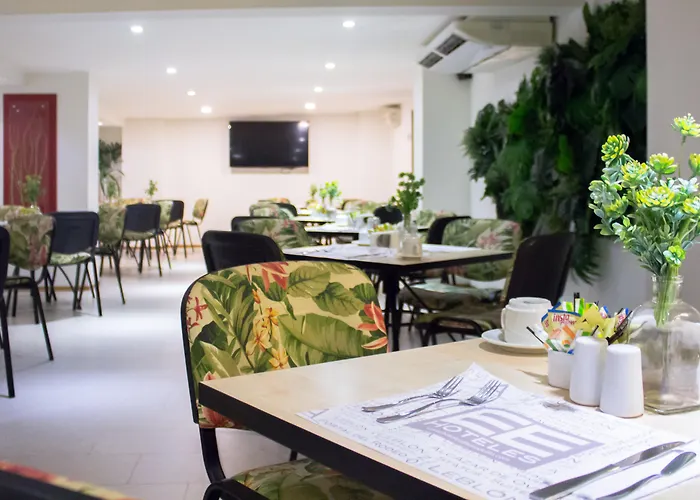 Portal Del Rodeo Apartahotel - Arkadia Mall Medellín