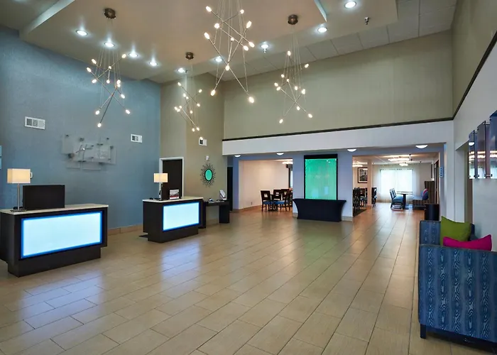 Holiday Inn Express & Suites Birmingham South - Pelham By Ihg