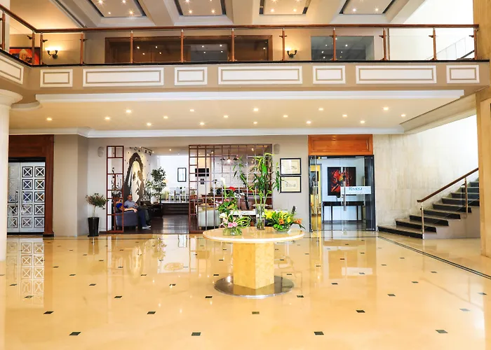 Riviera Hotel And Beach Lounge, Beyrouth