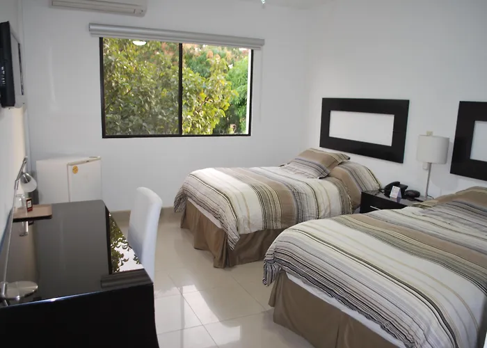 Hotel Brandt Ejecutivo Colonial Los Robles Managua