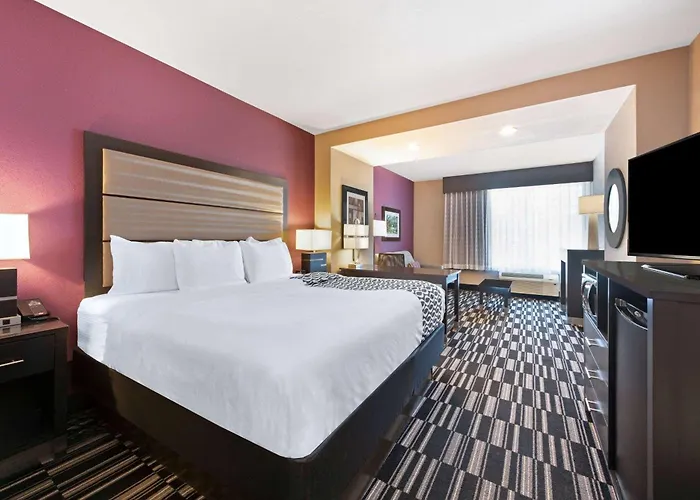 La Quinta By Wyndham West Monroe Hotel