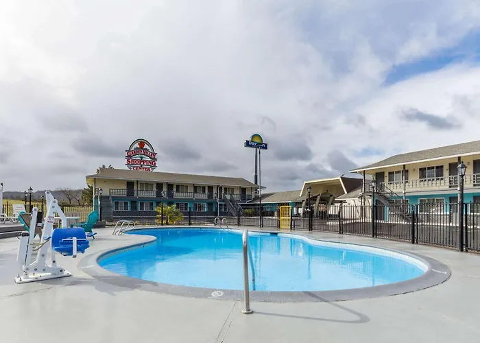 Rosewood Inn & Suites Roseburg