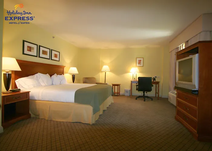 Holiday Inn Express Trincity By Ihg Piarco