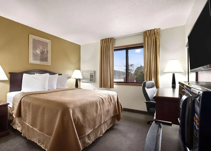 Travelodge By Wyndham La Porte/Michigan City Area