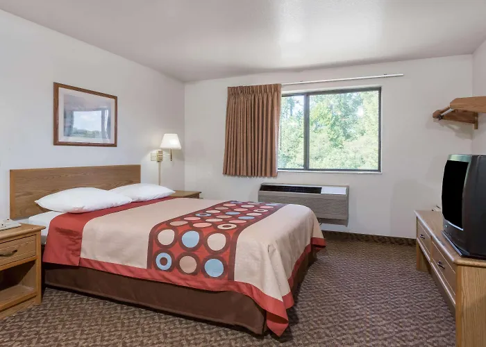 Super 8 By Wyndham Prince Frederick