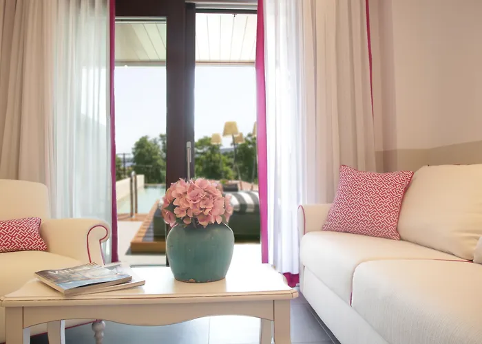 Avaton Luxury Beach Resort - Relais & Chateaux Ouranoupoli
