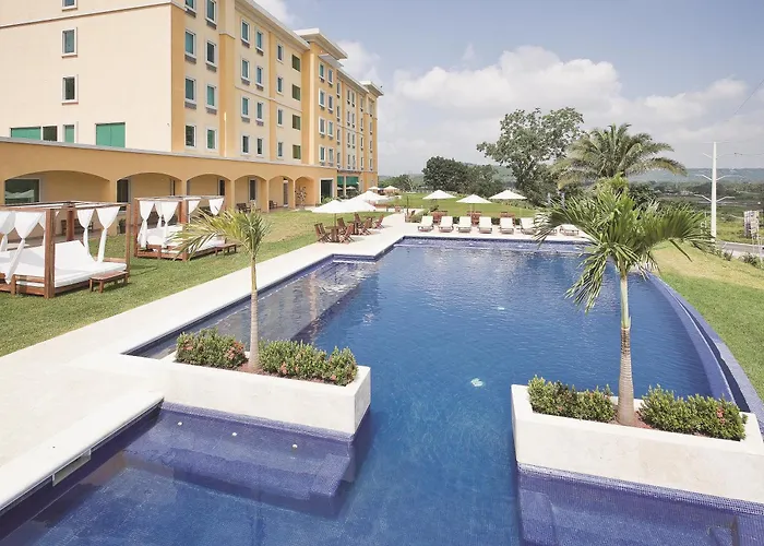 La Quinta By Wyndham Poza Rica Hotel