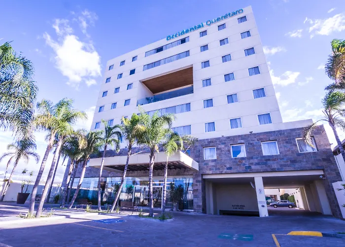 Hotel Crown Victoria Queretaro