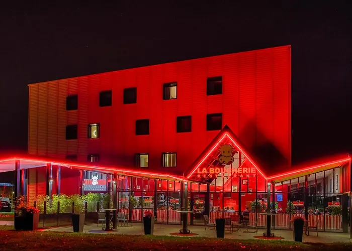 Kyriad Prestige Pau - Palais Des Sports