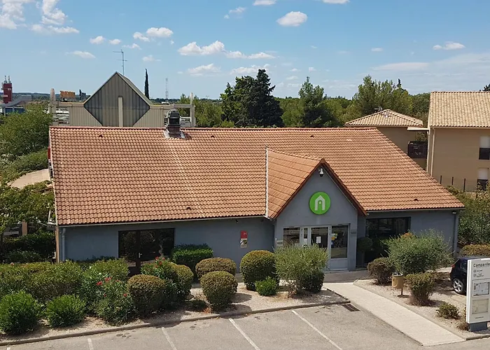 Campanile Salon-De-Provence Hotel