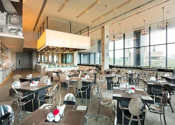 Tsix5 Phenomenal Hotel Pattaya