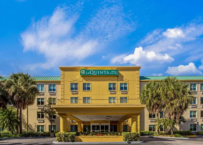 La Quinta By Wyndham Miami Cutler Bay Hotel