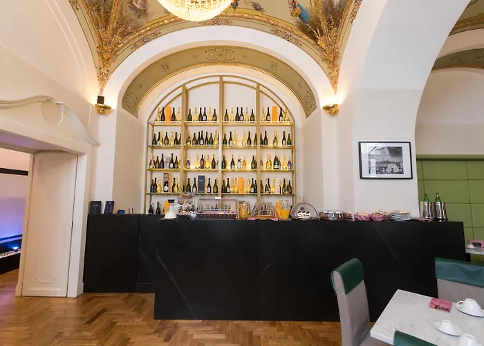 Il Salotto Della Regina Otel Napoli