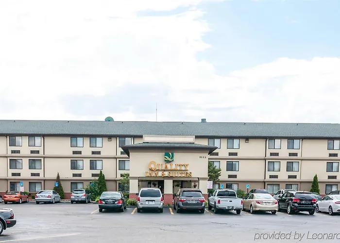 Quality Inn & Suites Detroit Metro Airport Romulus