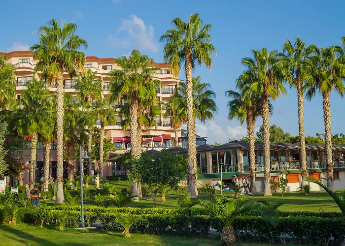 Justiniano Park Conti Hotel Okurcalar