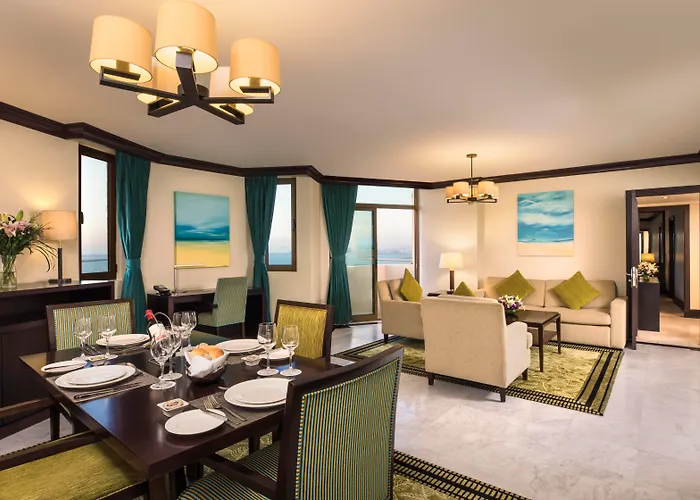 Ja Beach Hotel, Дубай