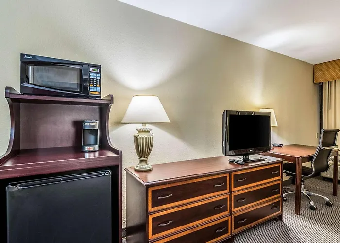 Clarion Hotel Cincinnati North Sharonville