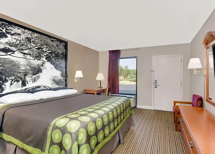 Super 8 By Wyndham Athens Motel