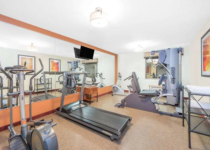 Baymont By Wyndham Springfield South Hwy 65 Hotel