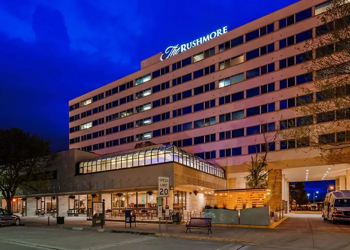 The Rushmore Hotel & Suites; BW Premier Collection Rapid Stadt