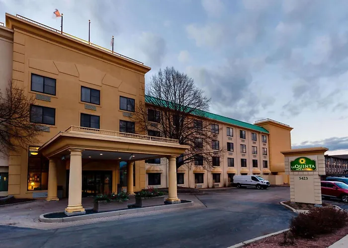 La Quinta By Wyndham Milwaukee Bayshore Area Glendale