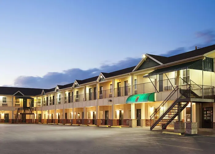Super 8 By Wyndham Mifflinville Near Bloomsburg