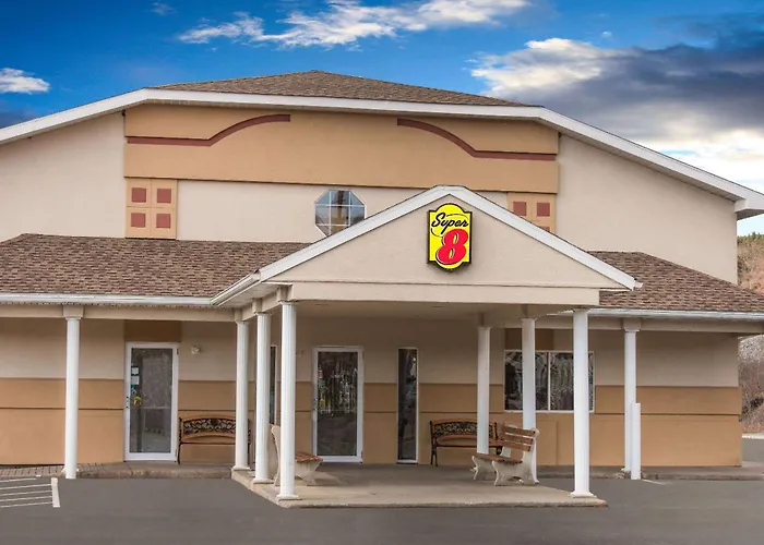 Super 8 By Wyndham Clearfield Motel