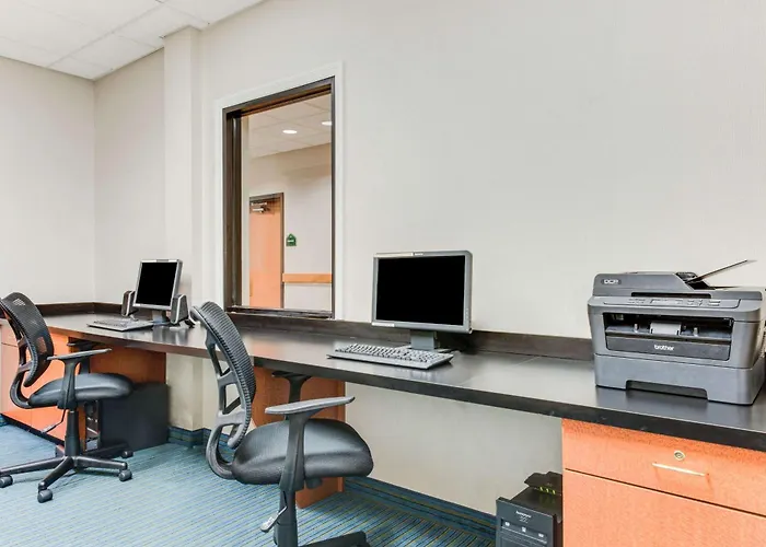 Wingate By Wyndham - York Hotel