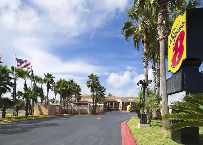 Hotel Super 8 By Wyndham South Padre Island