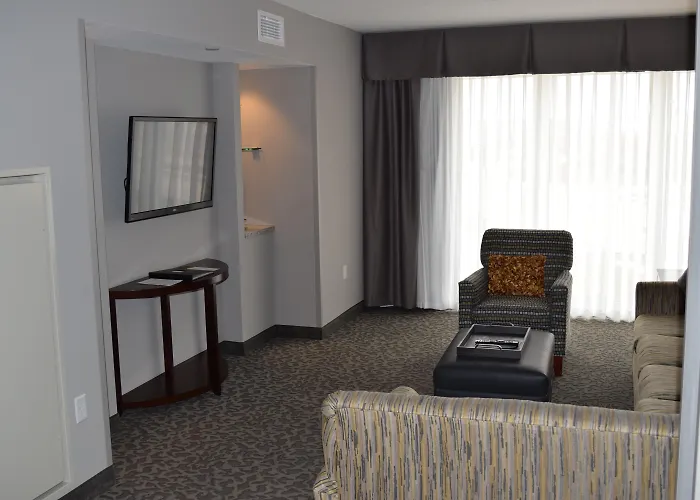 Holiday Inn And Suites East Peoria By Ihg