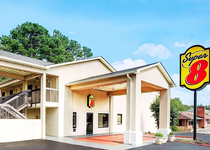 Super 8 By Wyndham Griffin Hotel