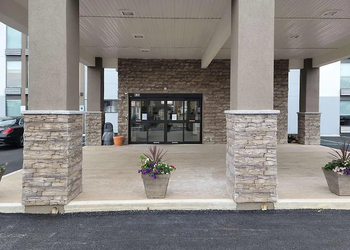 Comfort Inn & Suites Wyomissing-Reading