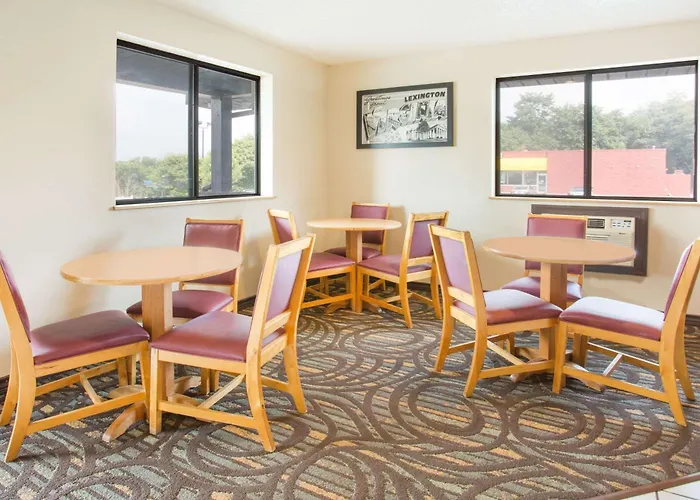 Super 8 By Wyndham Lexington Va Hotel