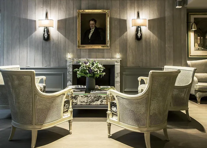 Hotel Charles V Paris