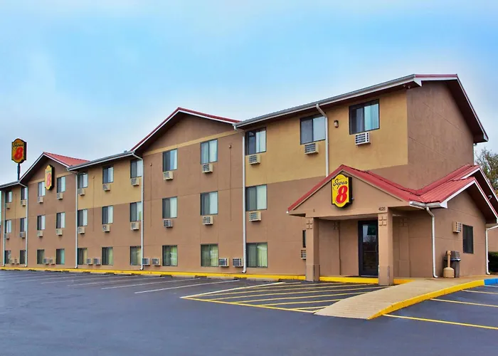 Super 8 By Wyndham Tuscaloosa Hotel