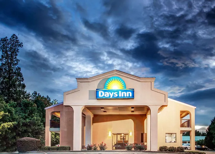 Days Inn By Wyndham Kennesaw